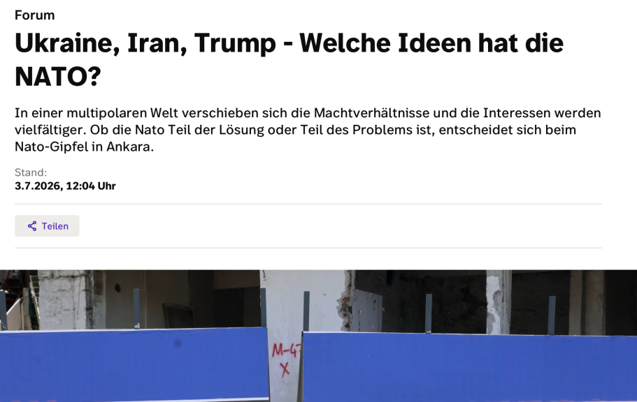 BR24 Interview Nachrichtenszene im Fernsehstudio mit US-Präsident Trump und Bundeskanzler Merz im Hintergrund.